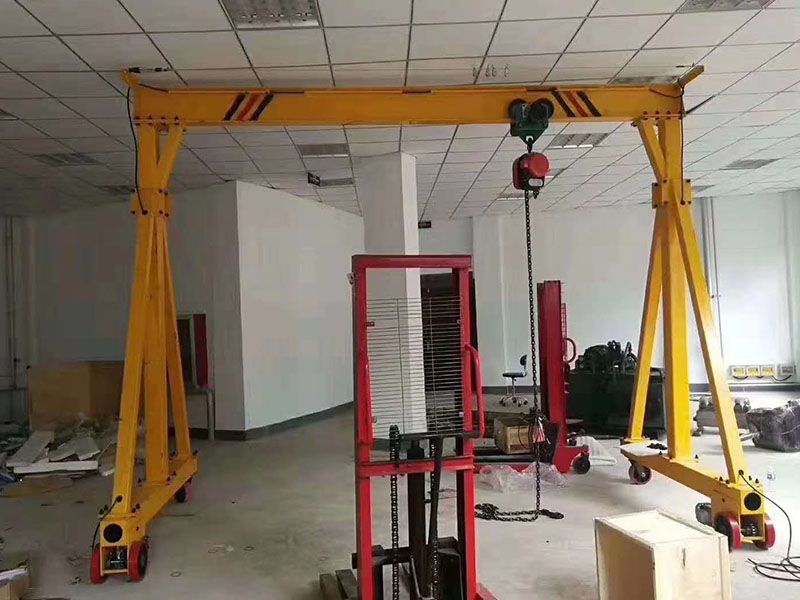 無(wú)軌龍門(mén)吊